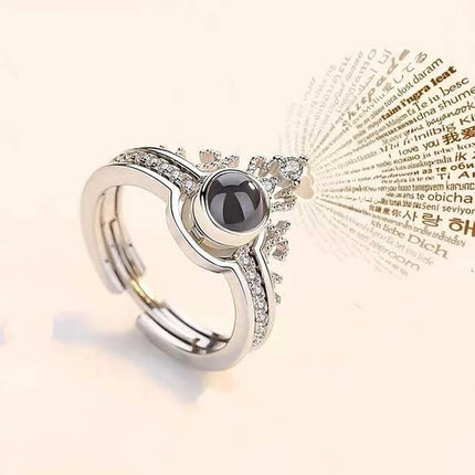 Silver ring with a black gemstone 